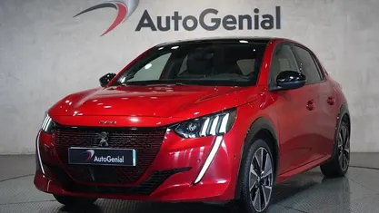 Vermelho eelegance Usado 2022 Peugeot e-208 GT Citadino | € 19.990 (Preço justo)