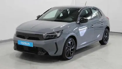 Usado Opel Corsa 100 HP (73 kW) 2025 Cinzento Citadino