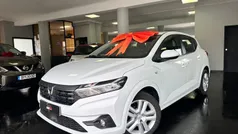 Branco Usado 2021 Dacia Sandero Essentiel Citadino | € 10.950 (Preço justo)