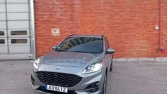 Cinzento Usado 2023 Ford Kuga SUV | € 29.000 (Bom preço)