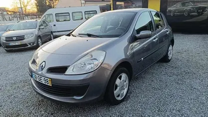 Cinza Usado 2008 Renault Clio II Dynamique | € 5.390 (Preço justo)