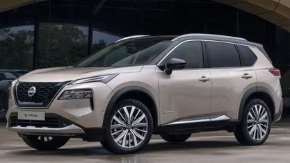 Cinzento Usado 2023 Nissan X-Trail N-Connecta SUV | € 35.750 (Bom preço)