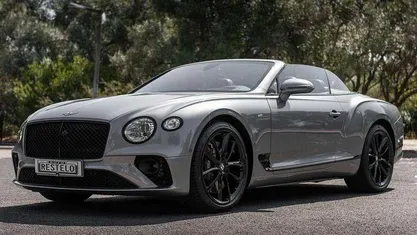 Usado Bentley Continental 550 HP (404 kW) 2021 Sedan