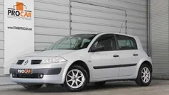 Cinzento Usado 2003 Renault Mégane II Authentique Citadino | € 1.750 (Super Preço)