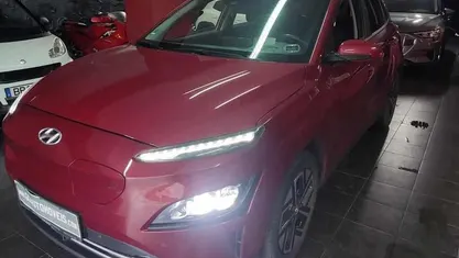 Vermelho Usado 2023 Hyundai Kauai Premium SUV | € 18.900 (Preço justo)