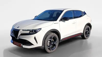 Usado 2025 Alfa Romeo Junior Edizione Speciale SUV | € 29.026 (Preço justo)