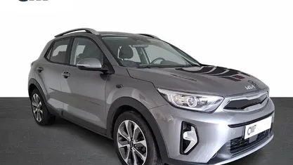 Usado Kia Stonic 100 HP (73 kW) 2025 Cinza SUV