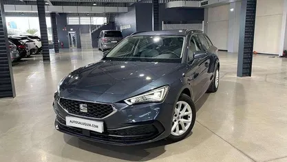 Usado Seat Leon ST 110 HP (80 kW) 2024 Cinzento Carrinha