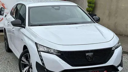 Branco Usado 2024 Peugeot 308 Carrinha | € 31.250 (Preço justo)