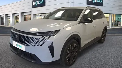 Usado Peugeot 5008 Allure 136 HP (100 kW) 2025 SUV