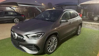 Cinzento Usado 2021 Mercedes GLA250 SUV | € 38.990 (Preço justo)