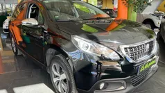 Preto Usado 2019 Peugeot 2008 Style SUV | € 13.300 (Preço justo)