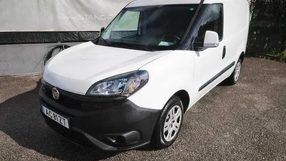 Usado Fiat Doblò 95 HP (69 kW) 2020