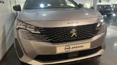 Cinzento Usado 2024 Peugeot 5008 Allure Monovolume | € 32.900 (Bom preço)