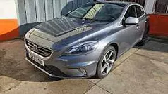 Cinzento Usado 2015 Volvo V40 Citadino | € 12.500 (Preço justo)