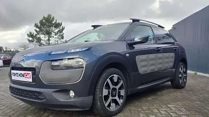 Usado 2015 Citroën C4 Cactus Shine Edition Citadino | € 10.950 (Preço justo)