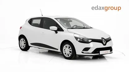 Branco Usado 2017 Renault Clio IV Zen | € 8.990 (Bom preço)