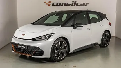Branco Usado 2023 Cupra Born e-Boost Citadino | € 26.890 (Preço justo)