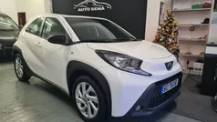 Branco Usado 2023 Toyota Aygo Play Citadino | € 15.980 (Preço justo)