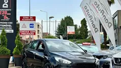 Preto Usado 2016 Ford Focus Titanium Sedan | € 8.995 (Preço justo)