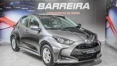Cinza Usado 2021 Toyota Yaris Comfort | € 16.900 (Preço justo)