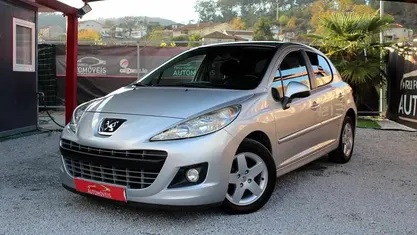 Usado Peugeot 207 68 HP (50 kW) 2011 Cinzento Citadino