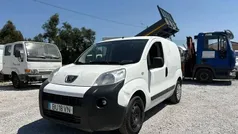 Branco Usado 2017 Peugeot Bipper Van | € 7.500 (Preço justo)