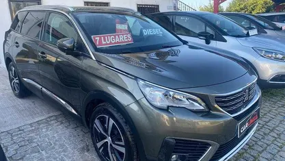 Usado 2020 Peugeot 5008 Allure Monovolume | € 21.500 (Preço justo)
