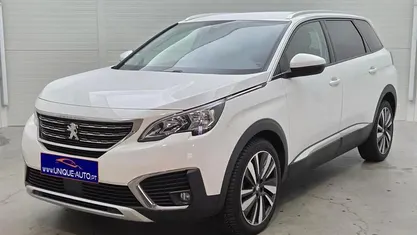 Branco Usado 2020 Peugeot 5008 Allure SUV | € 19.900 (Preço justo)