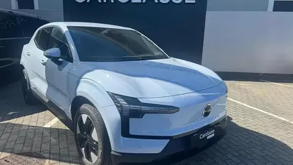 Usado Volvo EX30 Core 200 kW (272 HP) 2024 Azul SUV