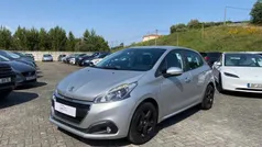 Cinzento Usado 2016 Peugeot 208 Citadino | € 8.500 (Bom preço)