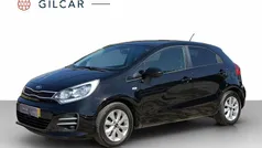 Preto Usado 2015 Kia Rio EX Citadino | € 7.990 (Bom preço)