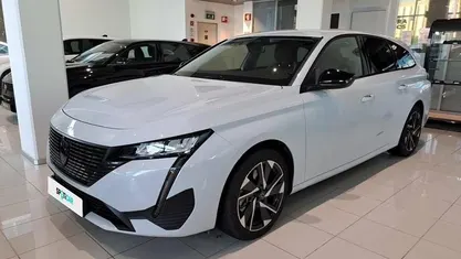 Branco Usado 2024 Peugeot 308 Allure Carrinha | € 23.000 (Bom preço)