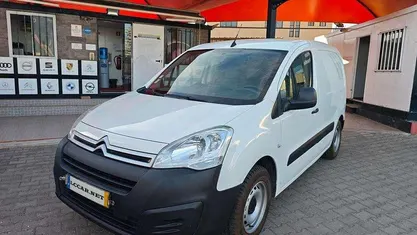 Branco Usado 2016 Citroën Berlingo Feel Monovolume | € 12.900 (Preço justo)