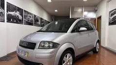 Cinza Usado 2001 Audi A2 Attraction Citadino | € 6.400