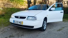 Branco Usado 1998 Seat Cordoba Sedan | € 1.250