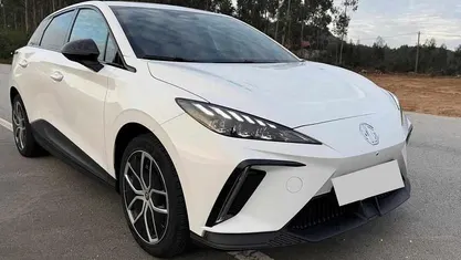 Usado 2023 MG MG4 EV Citadino | € 22.000 (Preço justo)