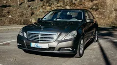 Amarelo Usado 2009 Mercedes E250 Elegance | € 13.750 (Preço justo)
