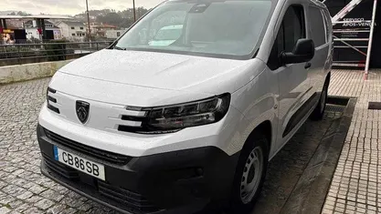 Usado Peugeot E-Partner 100 kW (136 HP) 2026 Monovolume