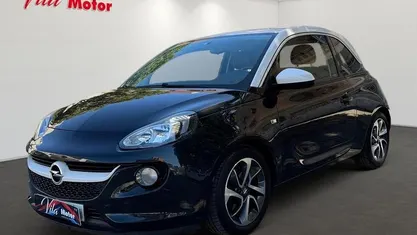 Usado Opel Adam 115 HP (84 kW) 2016 Preto Citadino