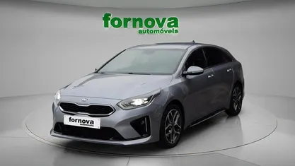 Usado Kia ProCeed 120 HP (88 kW) 2019 Cinzento Citadino