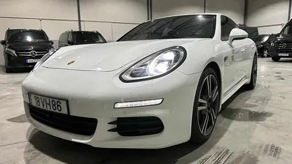 Usado Porsche Panamera 250 HP (183 kW) 2013 Branco Citadino