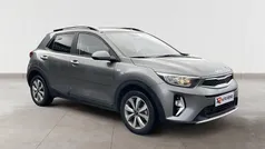 Cinzento Usado 2024 Kia Stonic SUV | € 18.290 (Preço justo)