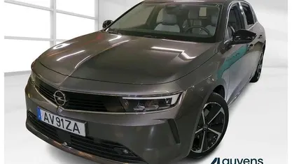 Usado Opel Astra Elegance 130 HP (95 kW) 2023