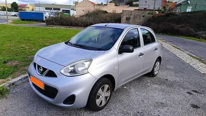Usado Nissan Micra 80 HP (58 kW) 2016 Cinzento Sedan