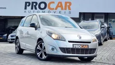 Cinzento Usado 2011 Renault Grand Scénic III Bose Edition Monovolume | € 9.900 (Preço justo)