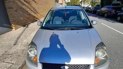 Cinzento Usado 2005 Ford Fiesta ST Citadino | € 2.850 (Bom preço)