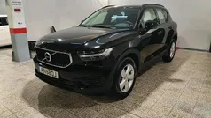 Preto Usado 2022 Volvo XC40 Momentum SUV | € 26.400 (Preço justo)