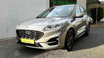 Cinzento Usado 2022 Ford Kuga SUV | € 20.900 (Preço justo)