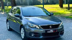 Cinzento Usado 2018 Peugeot 308 Active | € 12.999 (Preço justo)